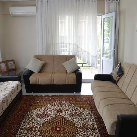 Yade Aparthotel 2*